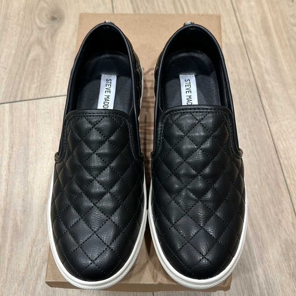 Steve Madden ECENTRCQ Black size 7.5